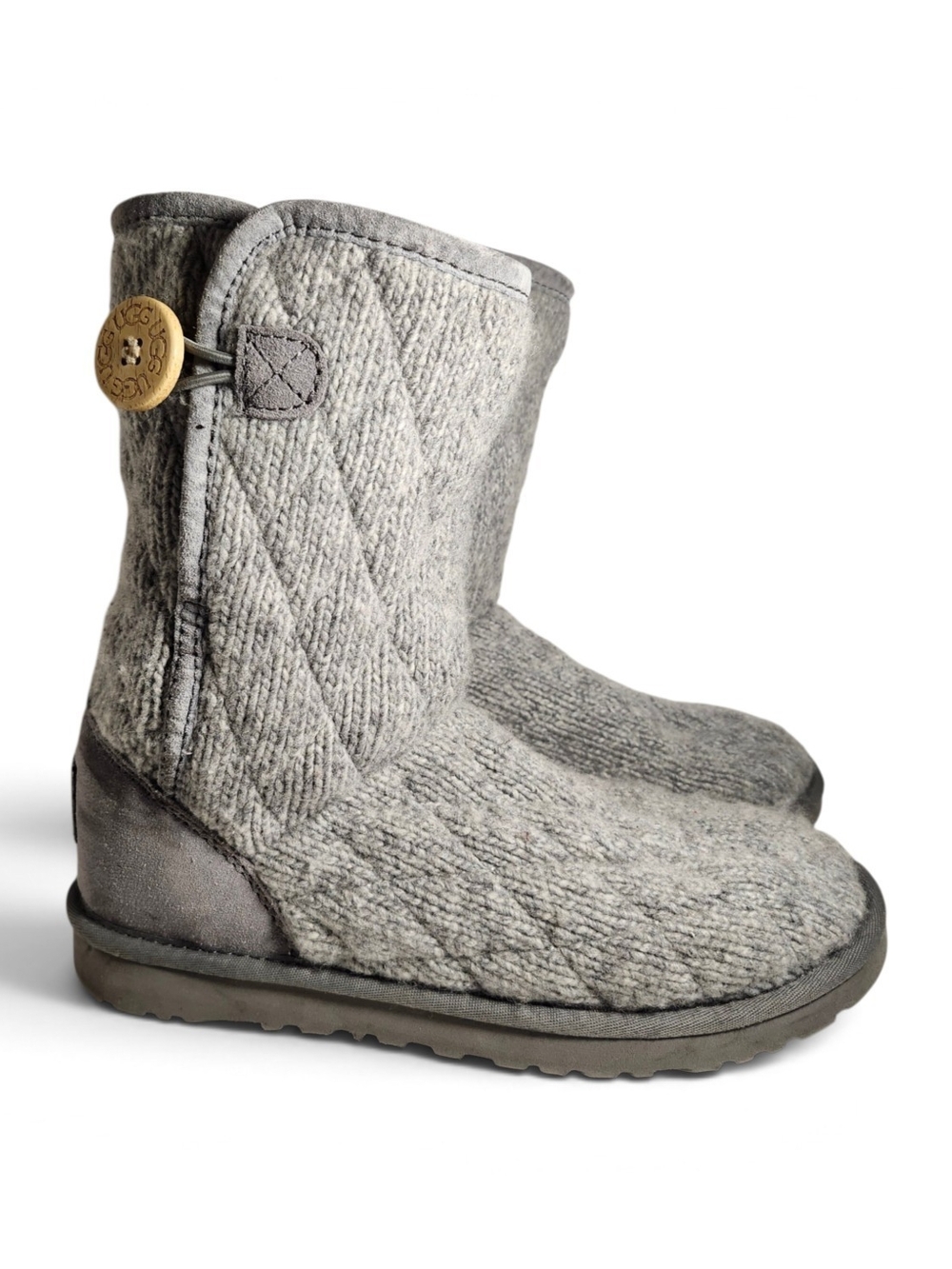 UGG Women's Size 8 Gray Knit Short Boot Australian Classic Mountain Quilted Boot